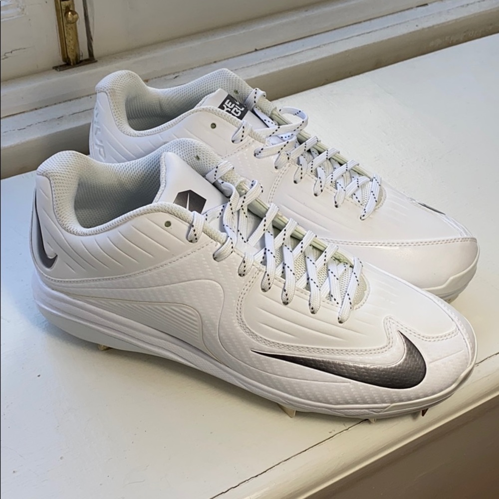 Nike Men’s cleats - size 9 - see pics- Brand New!
